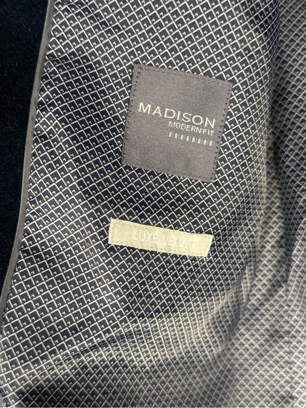 Madison Modern Fit Luxe Velvet 40R Men's Navy Blazer - Classic Two-Button Jacket - Picture 2 of 5